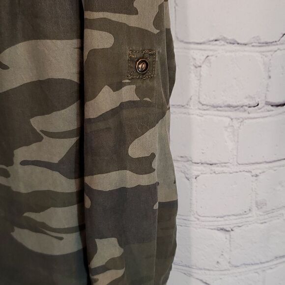 Express green camoflage chambray tunic - Picture 5 of 9